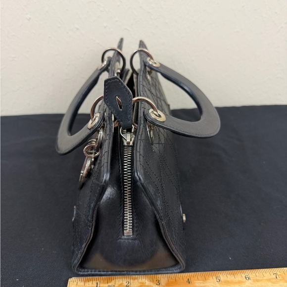 Christian Dior Black Cannage Lady Dior East West - Picture 7 of 14